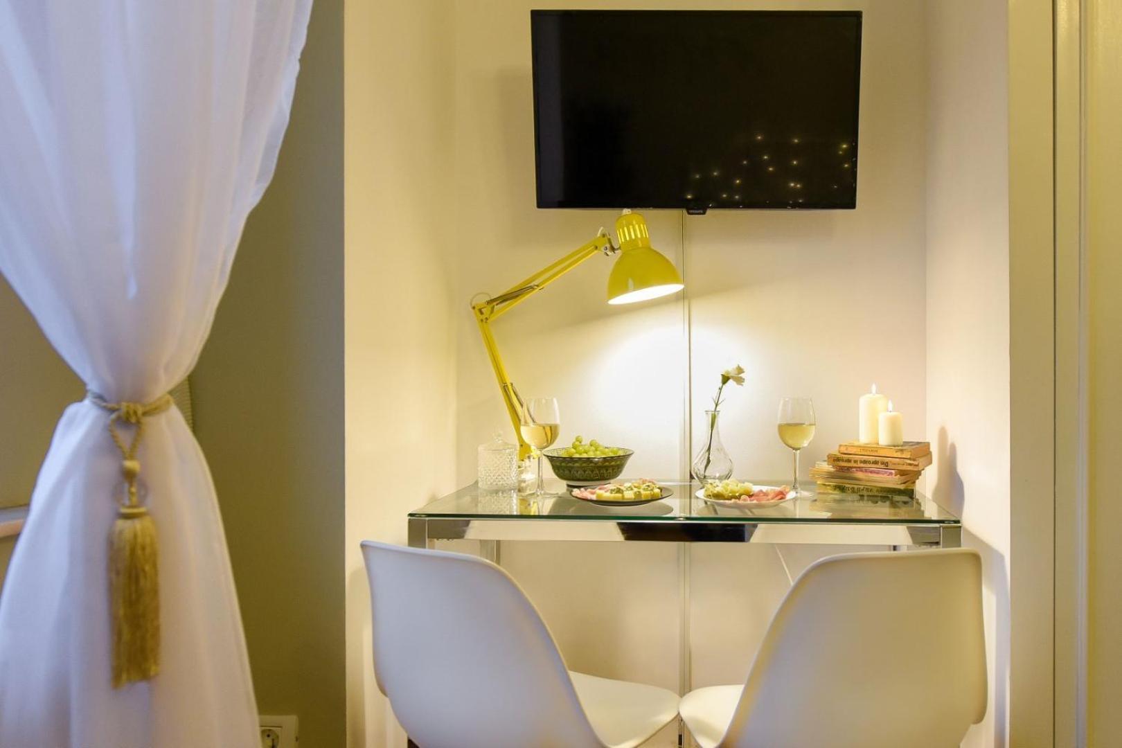 Cozy Studio Overlooking The Old Town 부쿠레슈티 외부 사진